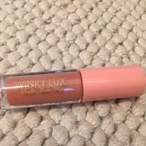 Winky Lux Double Matte Whip waterproof lipstick